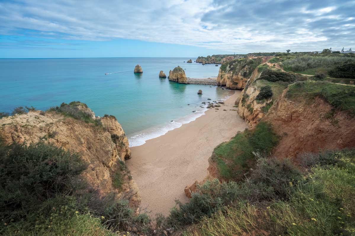 Renting a car in Portugal to reach the most beautiful beaches of Portugal